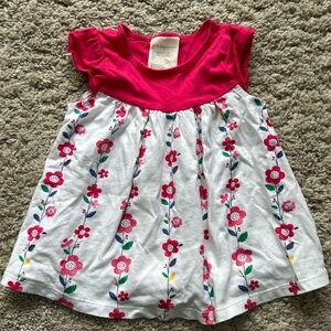 EUC First Impressions floral top